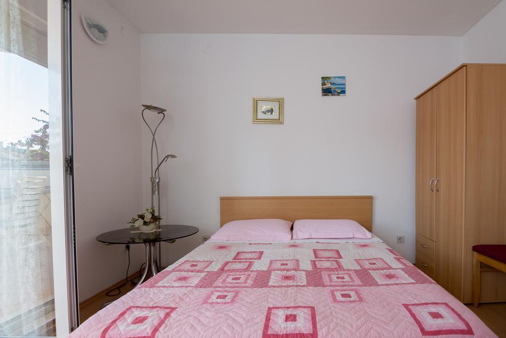 Apartments Marina Trogir Bagian luar foto