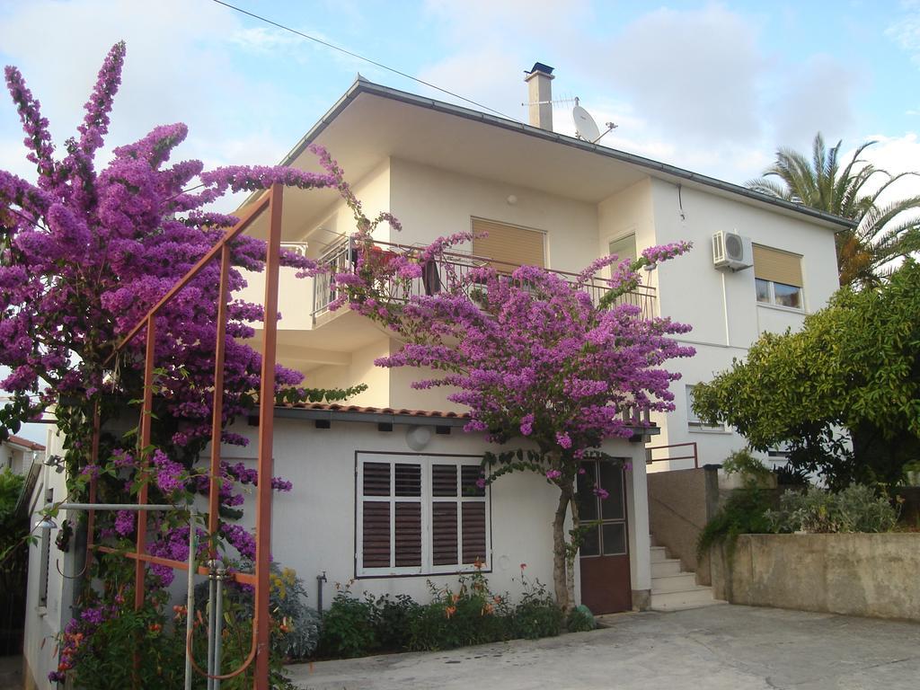 Apartments Marina Trogir Bagian luar foto