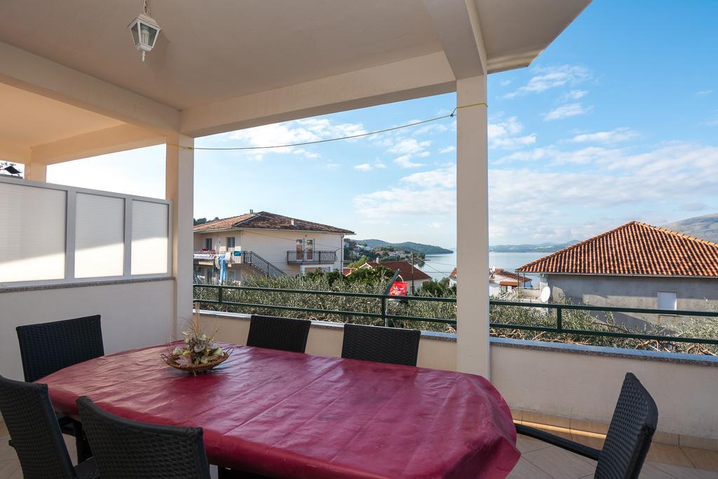 Apartments Marina Trogir Bagian luar foto