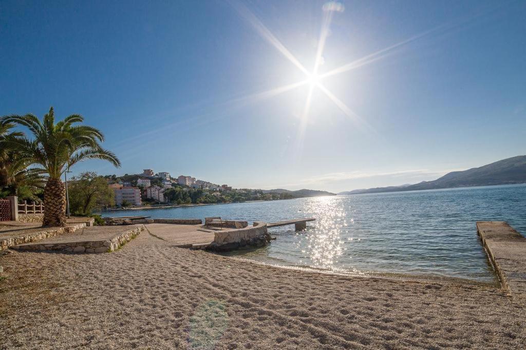 Apartments Marina Trogir Bagian luar foto
