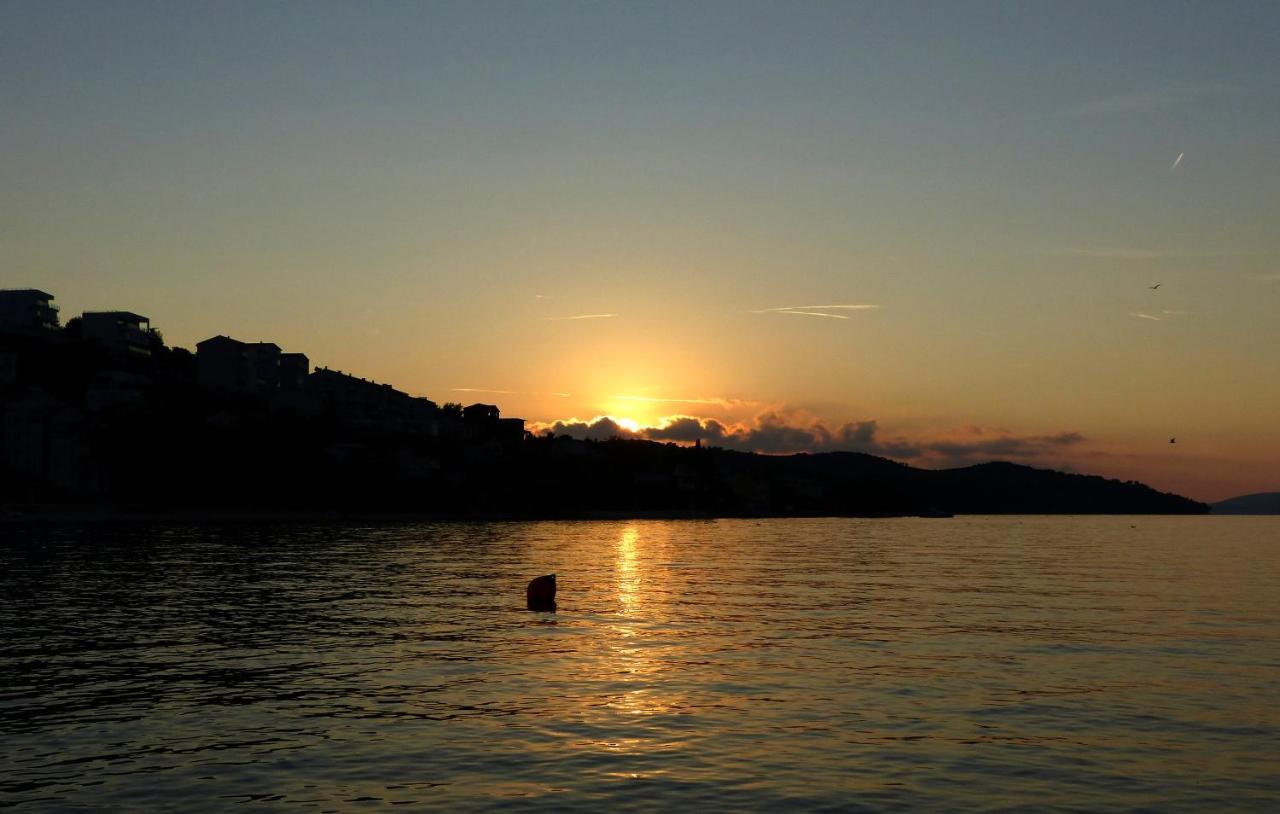 Apartments Marina Trogir Bagian luar foto